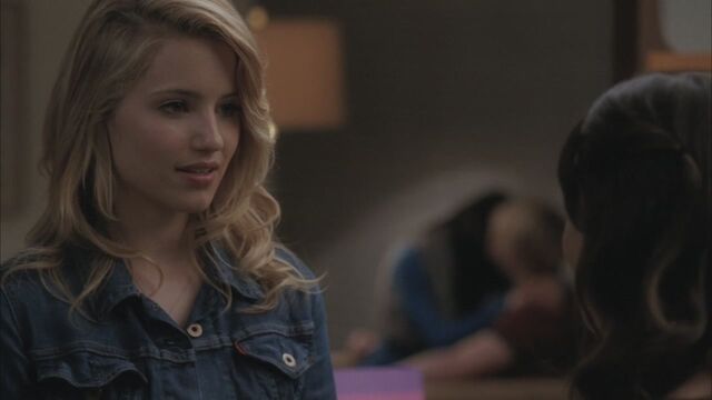 File:Glee214-0237.jpg