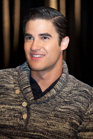 File:DarrenataPressConferenceinParamountstudio2sept27.jpg