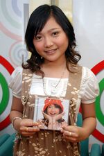 CharicesongPics1x8xAxZUuLDcEM.jpg