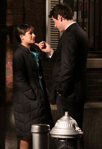 File:Love-finchel-3-finn-and-rachel-22378094-472-685.jpg