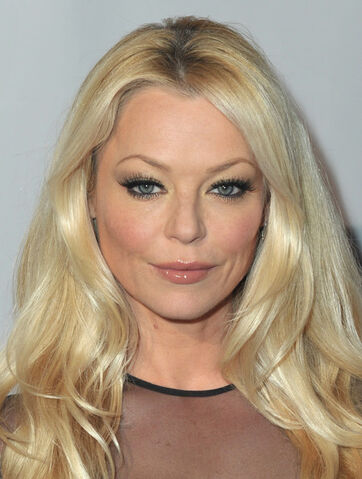 File:9e59f Charlotte+Ross+Kirstie+Alley+Organic+Liaison+tT99S8qyQi3l.jpg