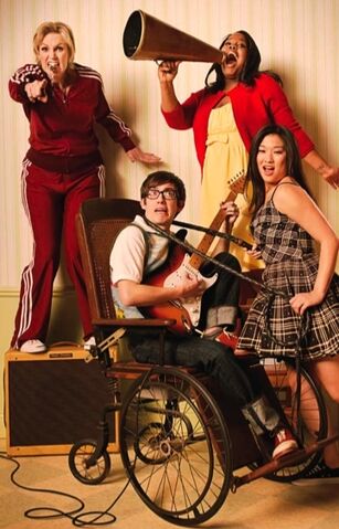 File:Glee-Cast-Rolling-Stone-Magazine-April-2010-glee-11206324-361-563.jpg