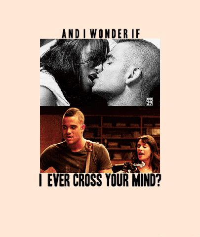 File:Puckleberry-glee-22766795-500-592.gif