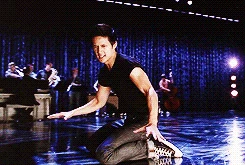 https://vignette1.wikia.nocookie.net/glee/images/b/ba/Mike_cool1.gif