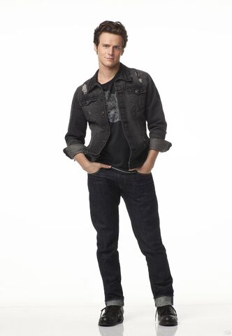 File:Promo-Jesse-St-James-Glee-jonathan-groff-12402852-1772-2560.jpg
