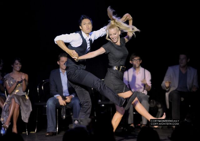 File:-FOX-s-Glee-Academy-An-Evening-of-Music-with-the-Cast-of-Glee-Show-glee-14259427-2000-1411.jpg