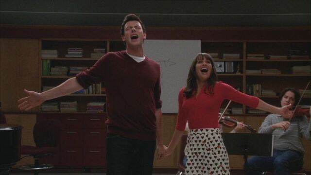 File:S2E4 Don't go Breaking my Heart.jpg