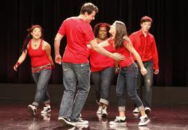 File:Images glee.jpg