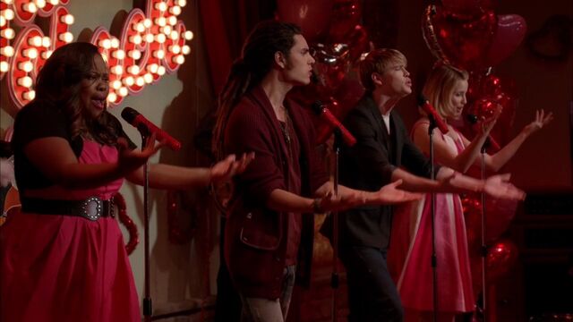 File:3x13-Heart-glee-29220398-1280-720.jpg