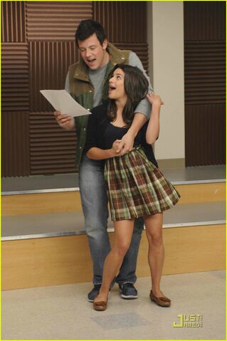 File:Glee-encore-dvd-04.jpg