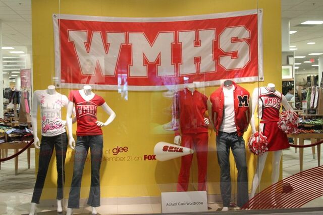 File:Sue puck quinn macy's clothes 1.jpg