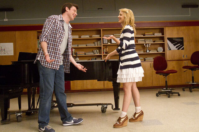 File:Glee4332.jpg