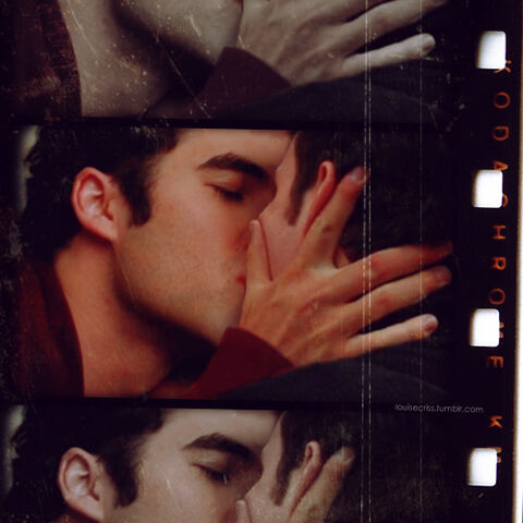File:Klainekisssss.jpg