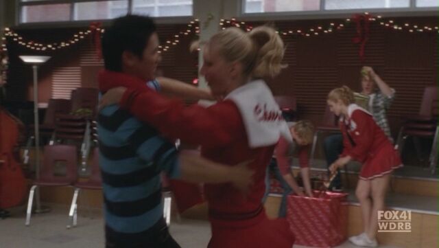 File:Bike-2x10-A-Very-Glee-Christmass-mike-and-brittany-17533662-1580-891.jpg