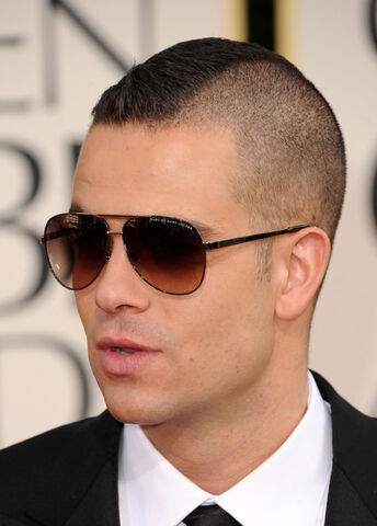 File:Mark-salling-marc-by-marc-jacobs.jpg