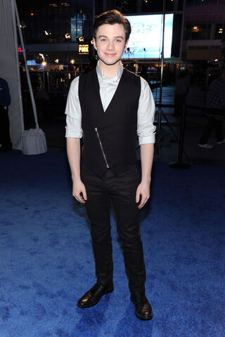 File:Chris+Colfer+2011+People+Choice+Awards+Red+M4MVinXBxO l.jpg