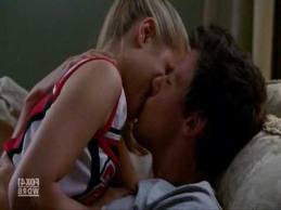 File:Images13makeout.jpg