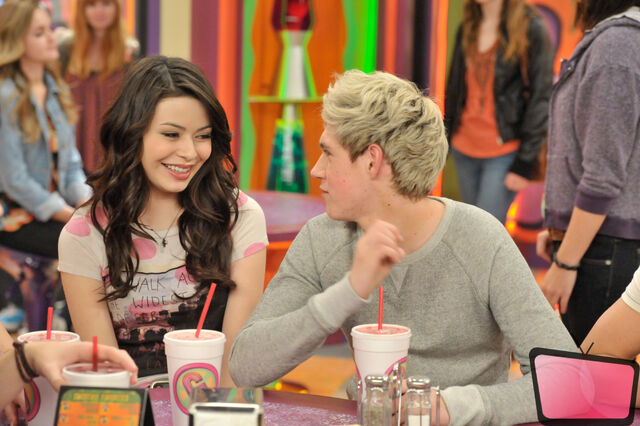 File:ONe-Direction-iCarly-2012-06.jpg