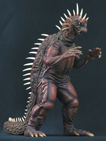 File:VaranToy2014June01Ver3.jpg
