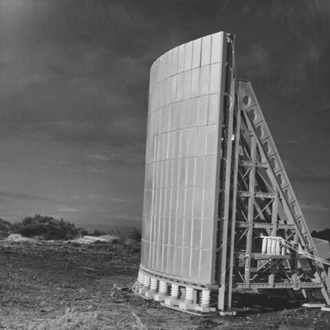 File:Godzilla.jp - 11 - Huge Electrode Plate.jpg