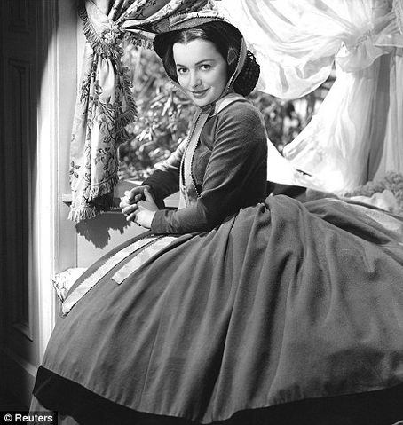 File:Olivia de Havillan (2).png