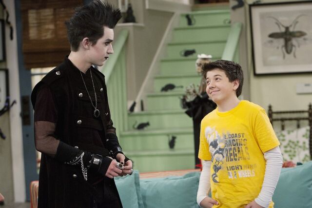 File:GOODLUCKCHARLIE Y2 050 002.jpg