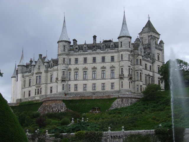 File:Dunrobin-6.jpg