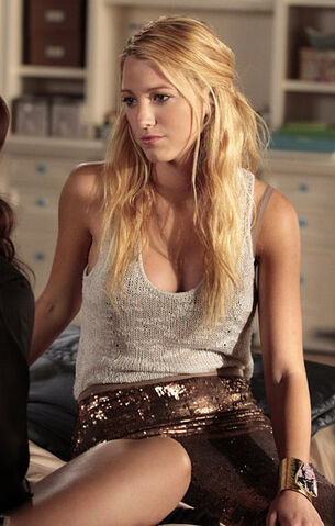 File:Gossip-girl-504-serena-gold.jpg