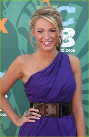 Fichier:Ta08 blakelively.png