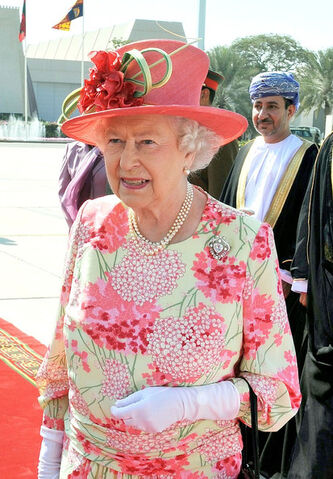 Fichier:Queen+Elizabeth+II+Queen+Elizabeth+II+Leaves+1DoW 9t0RZql.jpg