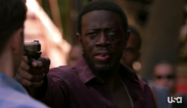 File:1x04-EddieMikeGun.png