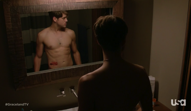 File:1x10-MikeMirror.png