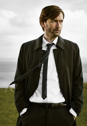 File:Gracepoint gallery tennant.jpg