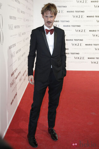 File:32198 eloy-azorin-presentacion-numero-diciembre-2012-vogue-espana.jpg