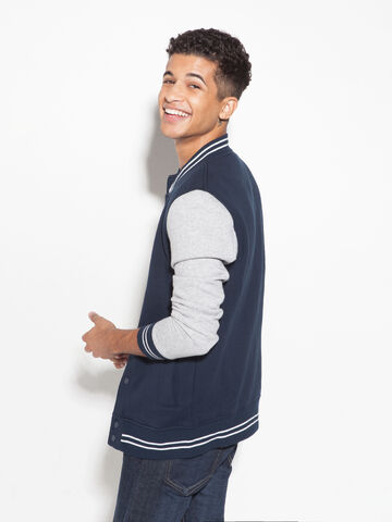 File:Jordan-Fisher.jpg