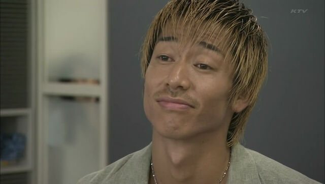 File:Onizuka 2012.jpg