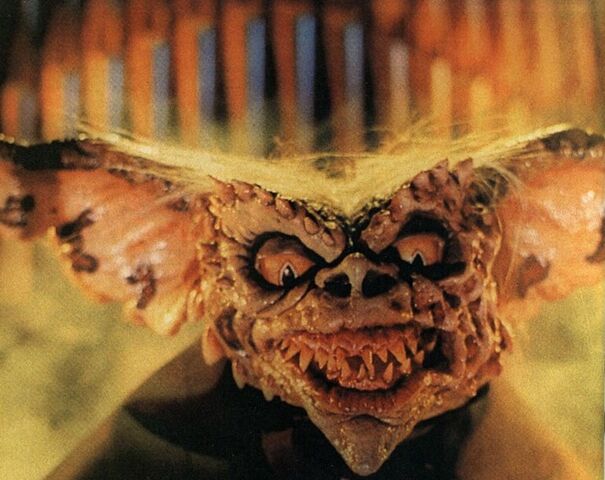 File:Starlog Gremlins 2 Charlie Haas page 1.jpg