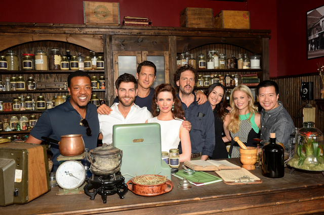 File:Cast at Comic Con 2013.png