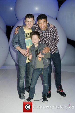 File:AdamIrigoyen2011(8).jpg