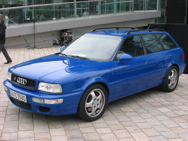 Plik:Audi RS2.jpg