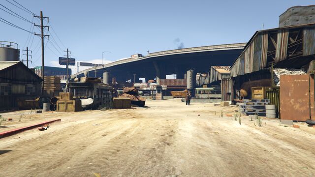 File:RogersSalvageAndScrap-GTAV-Entrance.jpg