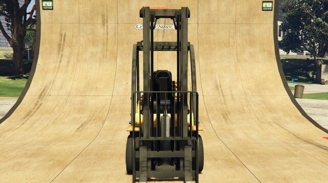 File:Forklift-GTAV-Front.jpeg