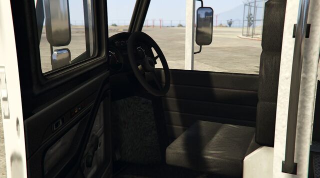 File:Docktug-GTAV-Inside.jpg