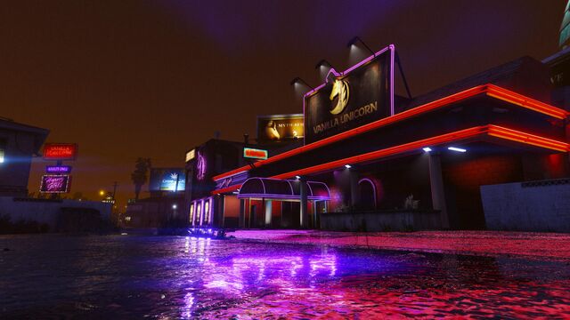 File:Vanilla-Unicorn-GTAVpc-by-night.jpg