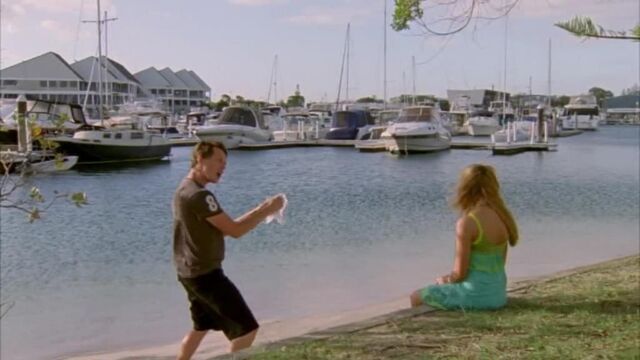File:Nate Singing To Bella.jpg