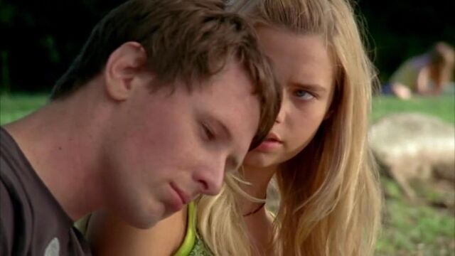 File:Nate And Bella.jpg