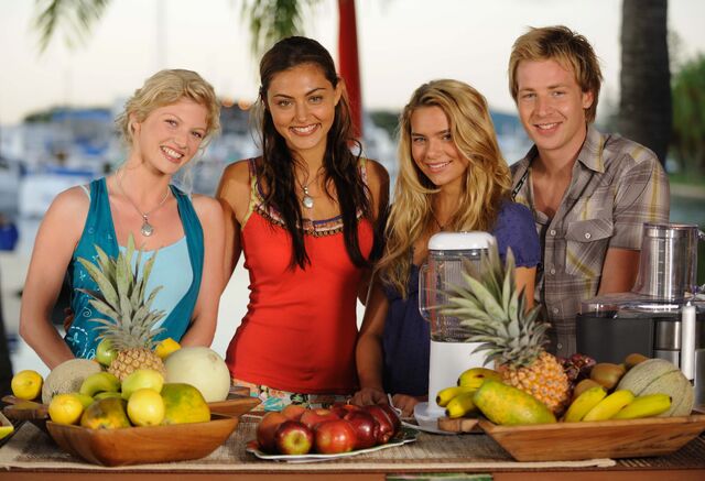 File:H2O Season III pressdownload.jpg