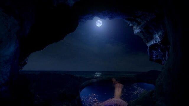 File:Sea Cave in Ireland.jpg