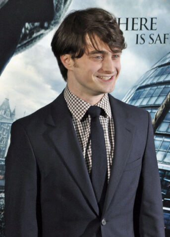 File:DanielRadcliffeNov2010.jpg