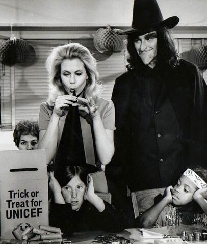 File:Trick or Treat (Bewitched).jpg
